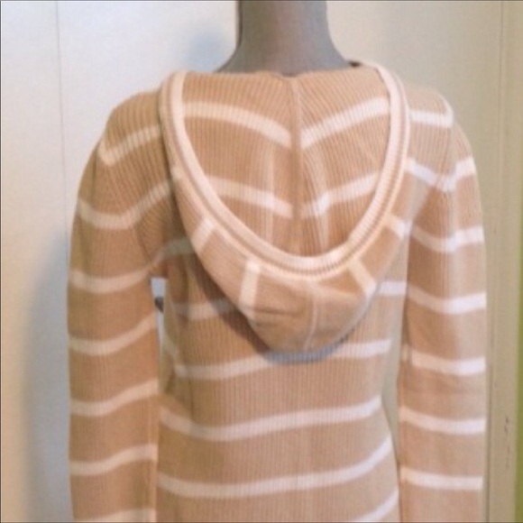 CHICO’S beige/white striped hooded sweater. - Picture 4 of 6